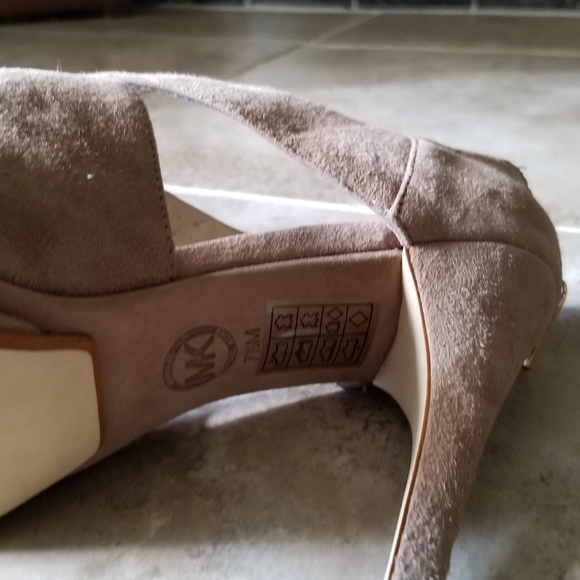 Michael Kors heels - Picture 4 of 6